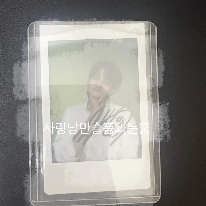 [BUNJANG] LUCY Jo Won-sang Signed Polaroid / 루시 조원상 사인폴라로이드 싸폴