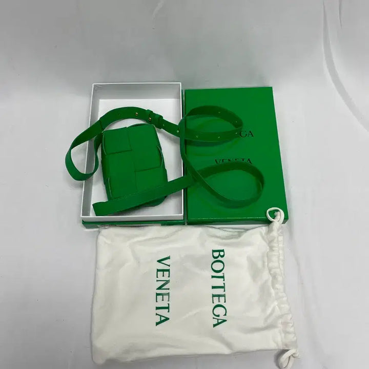 [SOLD OUT] [구성존재] 보테가베네타 미니 카세트 백 [os]