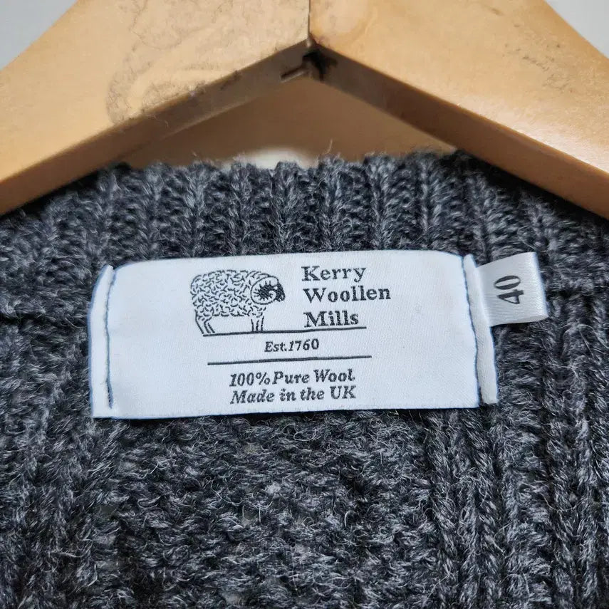 [BUNJANG] Kerry Woollen Mills Charcoal Knitwear Cardigan / [케리울른밀즈] 남성 차콜 니트웨어 가디건  40