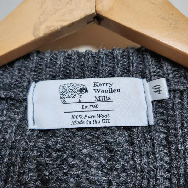 [BUNJANG] Kerry Woollen Mills Charcoal Knitwear Cardigan / [케리울른밀즈] 남성 차콜 니트웨어 가디건  40