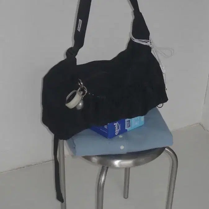 [SOLD OUT] 헤더먼트 파라슈트 숄더백 블랙