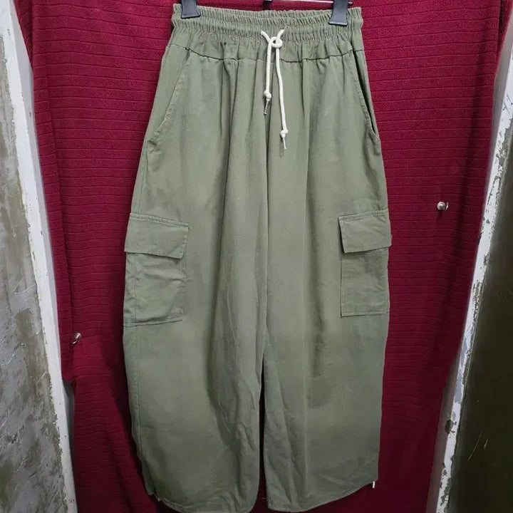 [BUNJANG] The Draw Khaki Cargo Wide Pants / 더 드로우 카키색 카고  와이드팬츠(밴딩)