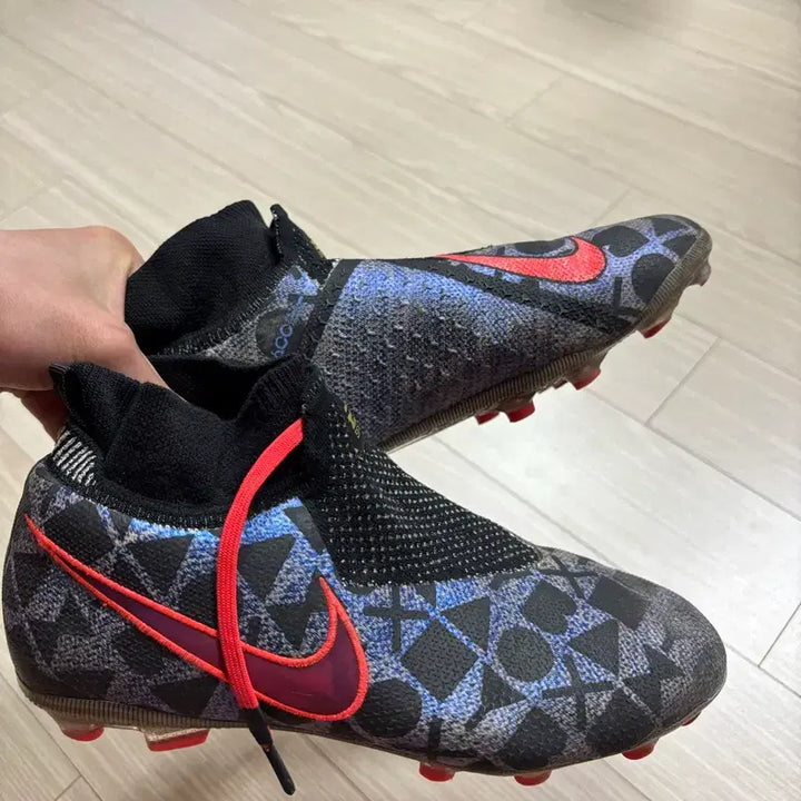 [BUNJANG] Nike Phantom Vision Elite DF FG EA Sports Soccer Cleats / 나이키 팬텀 비전 엘리트 DF FG EA스포츠 축구화