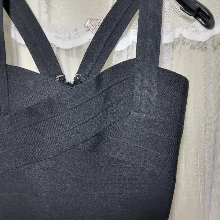 [BUNJANG] Black Bandage Crop Top / 블랙 밴디지 쫀쫀 크롭 탑