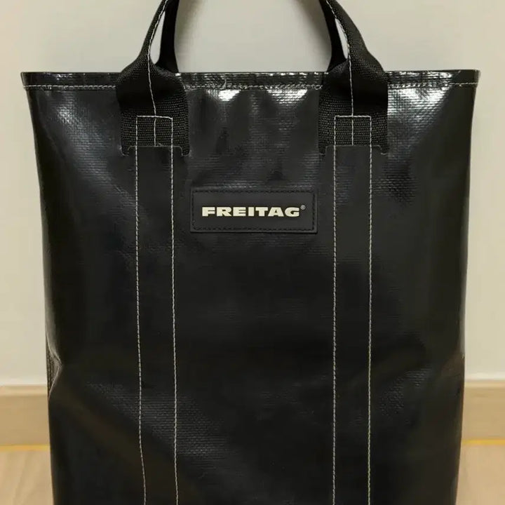 [BUNJANG] Freitag Leland Old Version All Black Crossbody Bag / 프라이탁 리랜드 올블랙 구버전