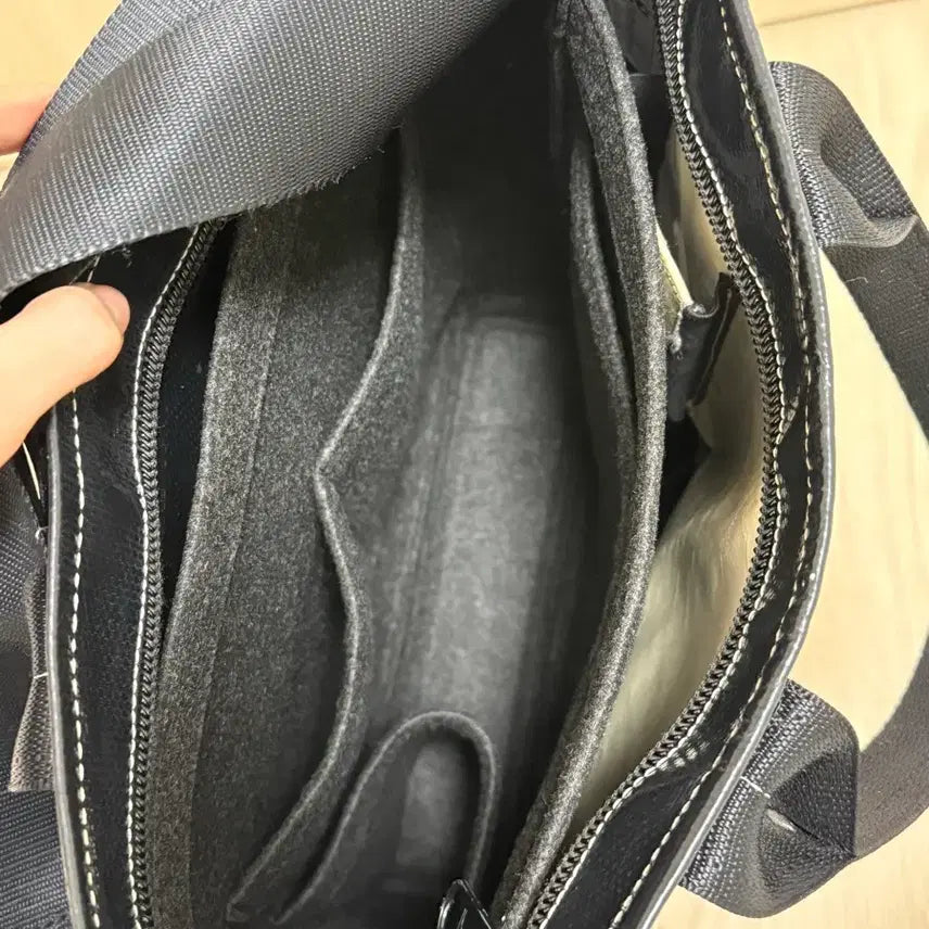 [BUNJANG] Freitag Leland Old Version All Black Crossbody Bag / 프라이탁 리랜드 올블랙 구버전