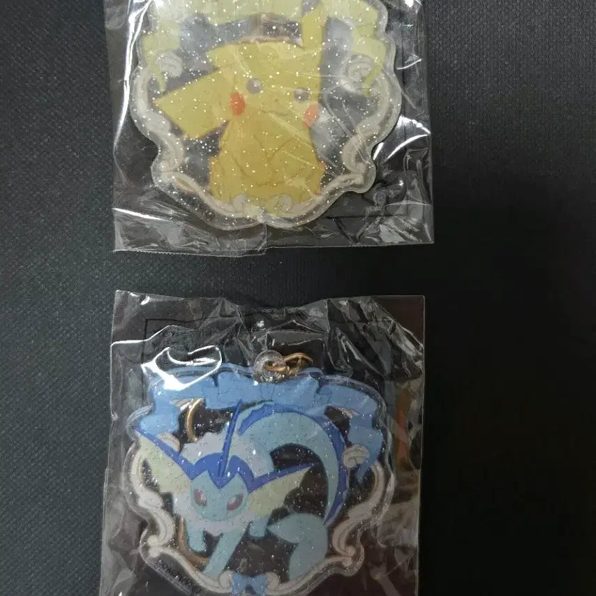 [BUNJANG] Pokemon Pocky Acrylic Keyring Set (Pikachu, Flareon) / 빼빼로 포켓몬 키링 피카츄, 샤미드