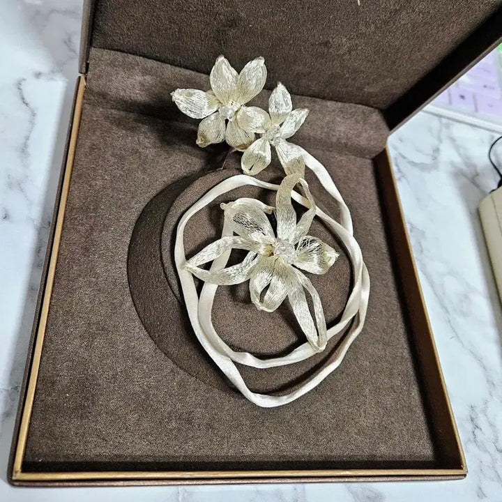 [SOLD OUT] Colette Malouf 꼴레뜨 말루프 헤어밴드 (자유 조절 가능)