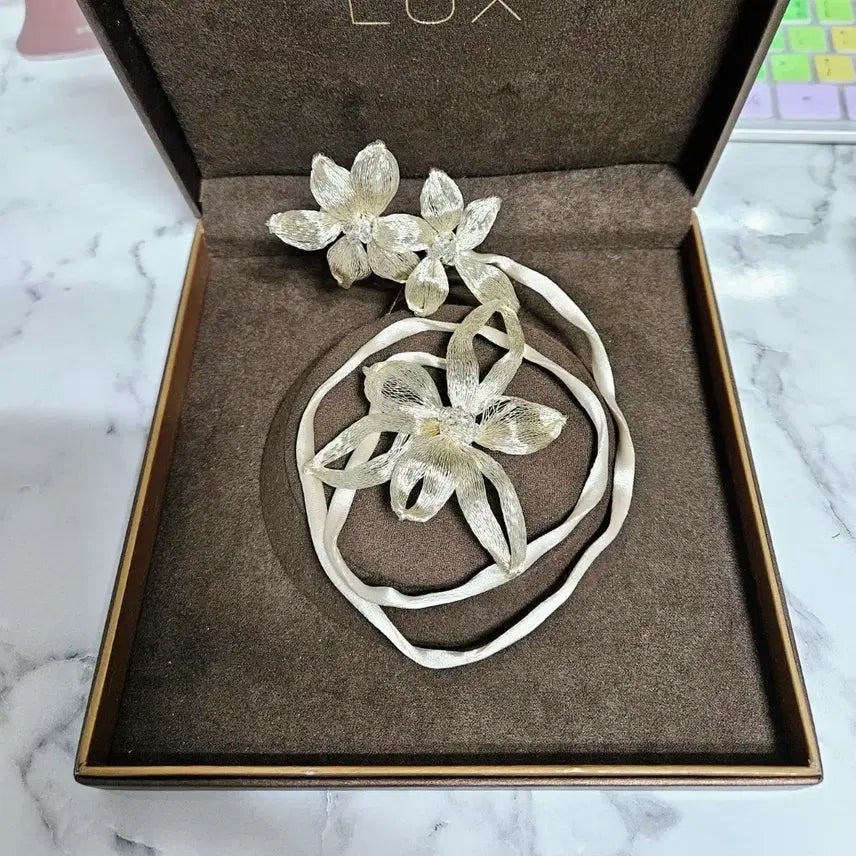 [SOLD OUT] Colette Malouf 꼴레뜨 말루프 헤어밴드 (자유 조절 가능)