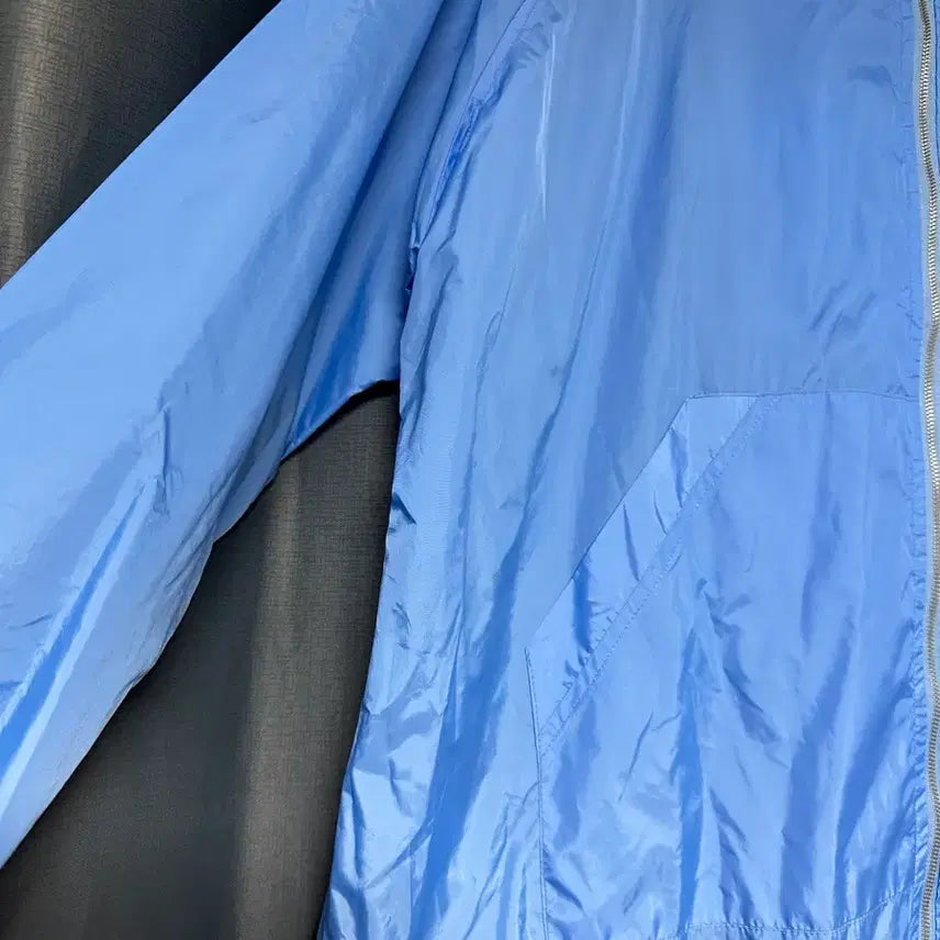 [BUNJANG] Blue Thin Windbreaker Jacket (Size 66-77) / 파란색 얇은 바람막이 점퍼66~77