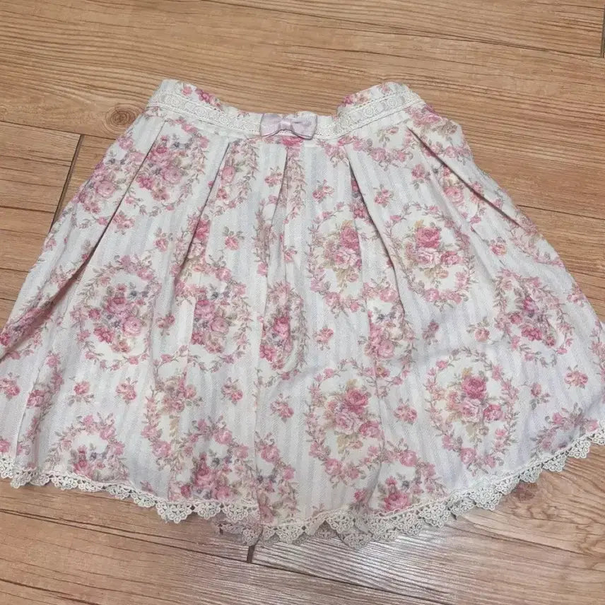 [SOLD OUT] (정품, 고전 희귀템)리즈리사 스커트 판매