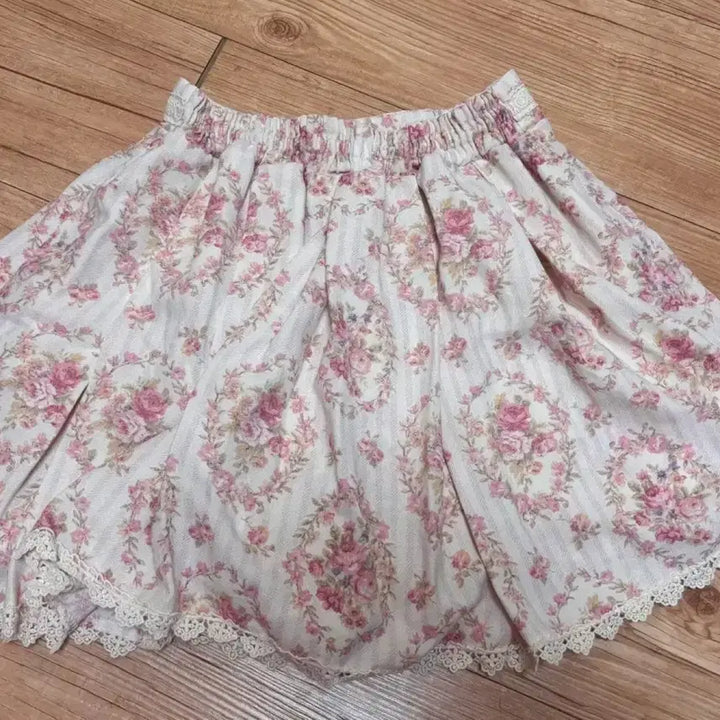 [SOLD OUT] (정품, 고전 희귀템)리즈리사 스커트 판매