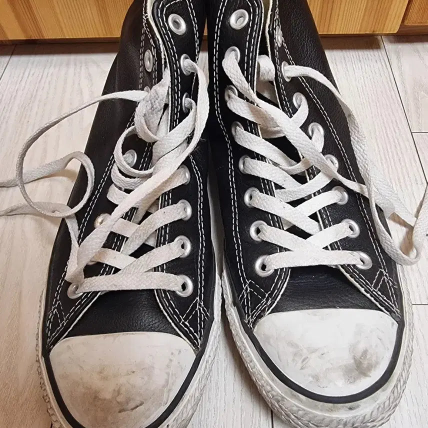 [BUNJANG] Converse Chuck Taylor All Star Leather High Top Black Sneakers / 컨버스 척테일러 올스타 레더 하이 블랙 250