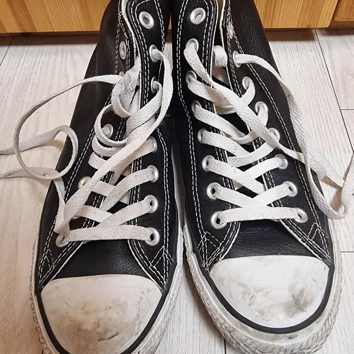 [BUNJANG] Converse Chuck Taylor All Star Leather High Top Black Sneakers / 컨버스 척테일러 올스타 레더 하이 블랙 250