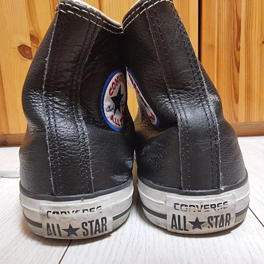 [BUNJANG] Converse Chuck Taylor All Star Leather High Top Black Sneakers / 컨버스 척테일러 올스타 레더 하이 블랙 250