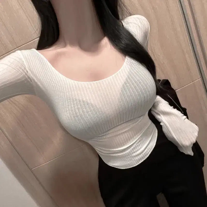 [SOLD OUT] 새상품 에이블리 옷 모음 개당 오천원 오프숄더 티 스퀘어넥 티 크롭