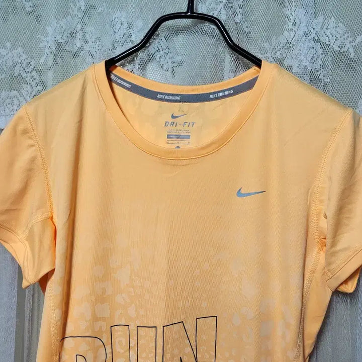 [BUNJANG] Nike Run Unleashed Dri-FIT Short Sleeve T-Shirt / 나이키 런 언리쉬드 드라이핏 반팔 티셔츠