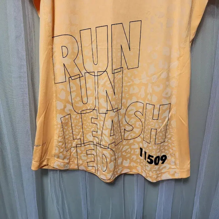 [BUNJANG] Nike Run Unleashed Dri-FIT Short Sleeve T-Shirt / 나이키 런 언리쉬드 드라이핏 반팔 티셔츠