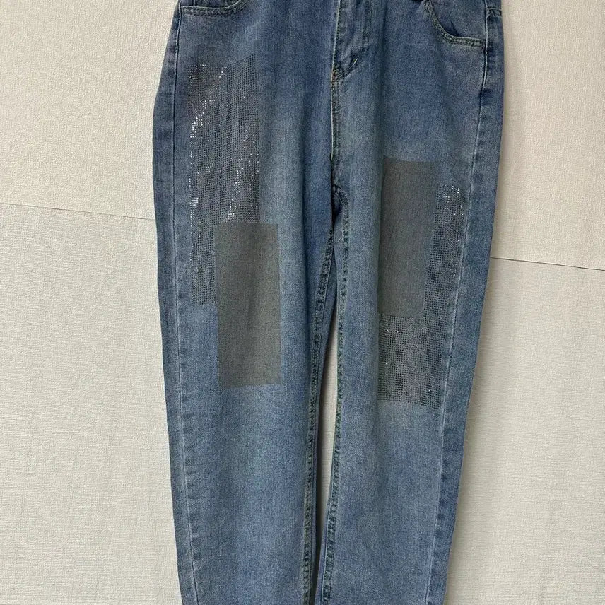 [BUNJANG] Stone Embellished Denim Jeans / 스톤 장식 데님 청바지 30사이즈
