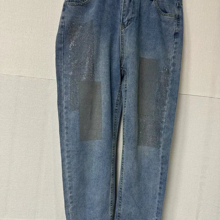 [BUNJANG] Stone Embellished Denim Jeans / 스톤 장식 데님 청바지 30사이즈