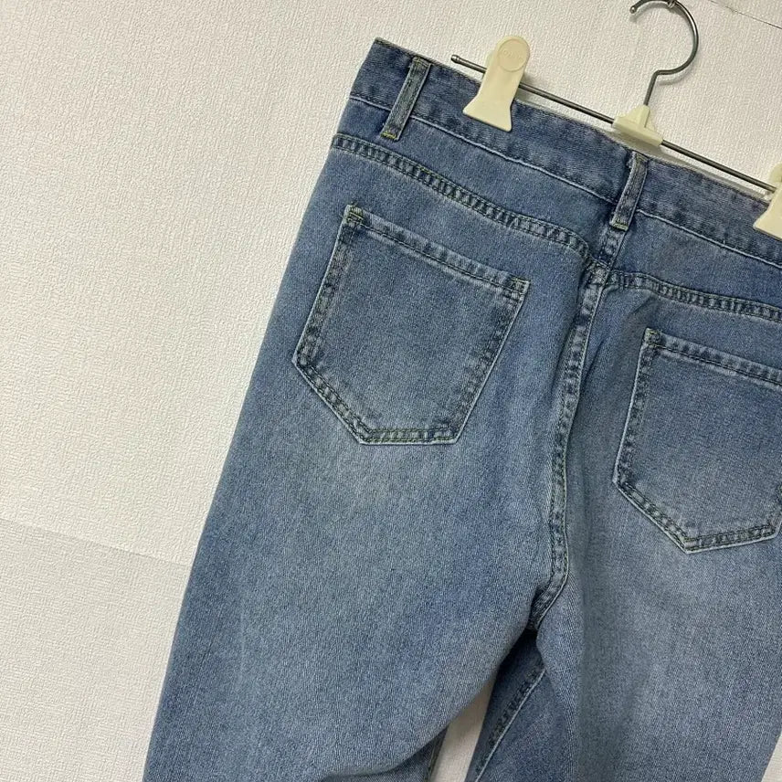 [BUNJANG] Stone Embellished Denim Jeans / 스톤 장식 데님 청바지 30사이즈