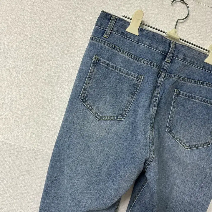 [BUNJANG] Stone Embellished Denim Jeans / 스톤 장식 데님 청바지 30사이즈