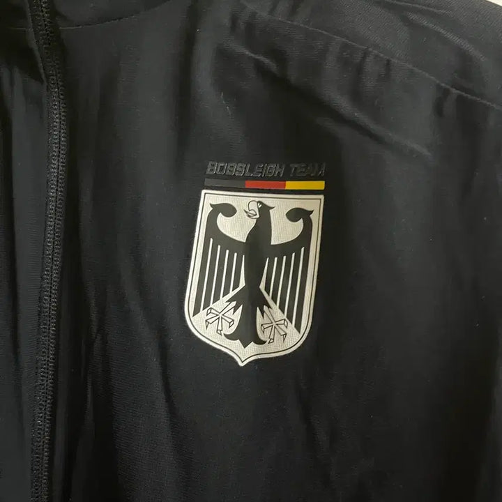 [BUNJANG] Descente German Windbreaker Black / 데상트 독일 바람막이 블랙