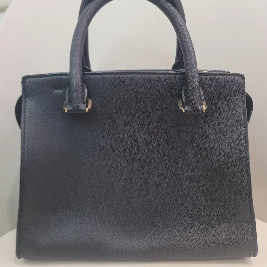 [BUNJANG] Charles &amp; Keith Black Tote Shoulder Bag / 찰스앤키스 블랙 토트백 숄더백 미사용 제품