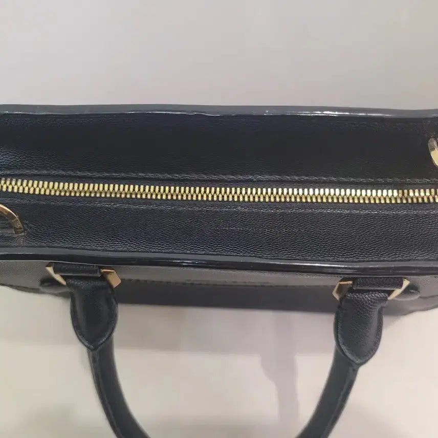 [BUNJANG] Charles &amp; Keith Black Tote Shoulder Bag / 찰스앤키스 블랙 토트백 숄더백 미사용 제품