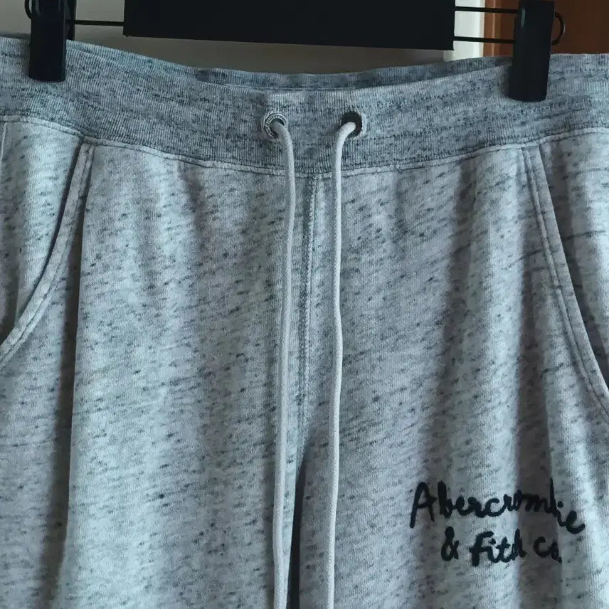 [BUNJANG] Abercrombie Gray Training Pants M / 아베크롬비 회색 트레이닝 바지 M