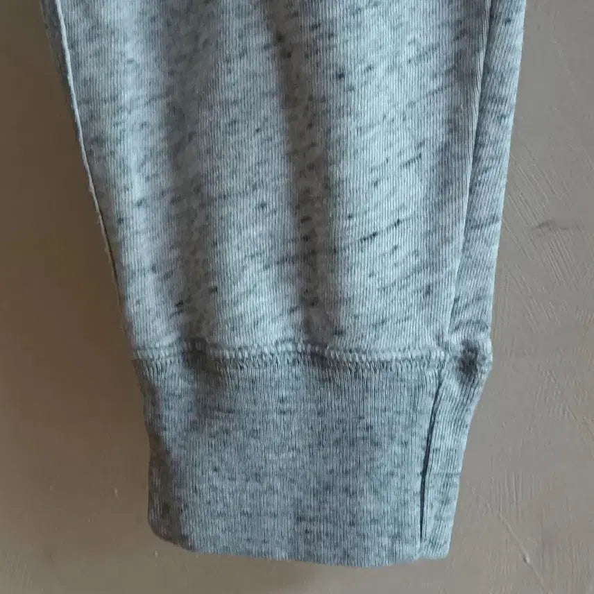 [BUNJANG] Abercrombie Gray Training Pants M / 아베크롬비 회색 트레이닝 바지 M