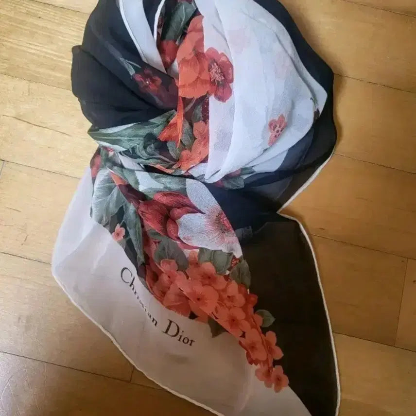 [BUNJANG] Christian Dior Silk Scarf / 크리스챤 디올 빅사이즈 스카프