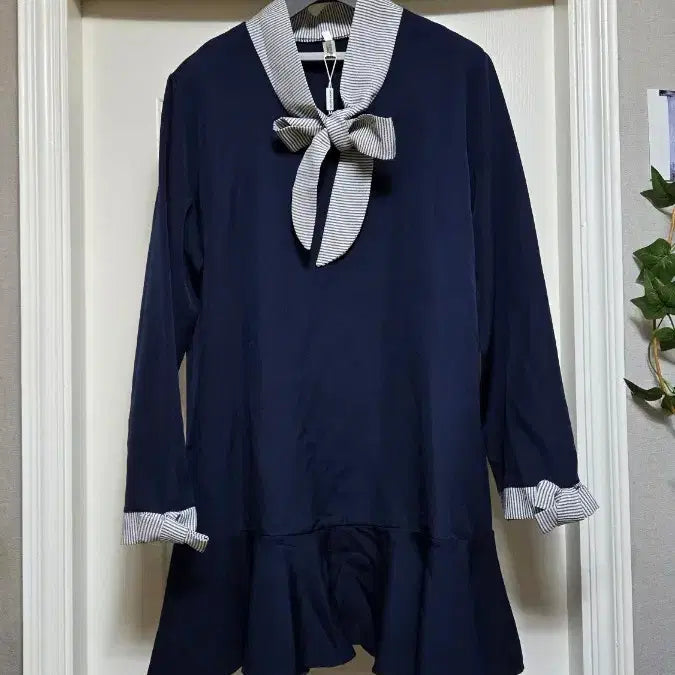 [BUNJANG] Navy Ribbon Detail Dress - New / 리본 원피스 네이비/새상품