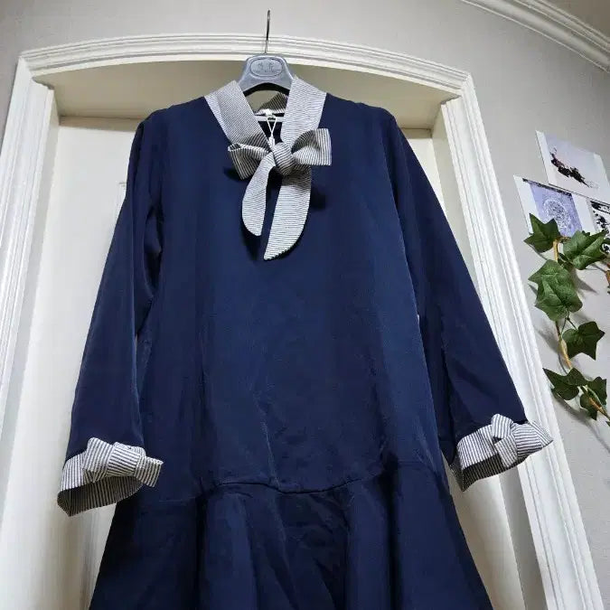 [BUNJANG] Navy Ribbon Detail Dress - New / 리본 원피스 네이비/새상품