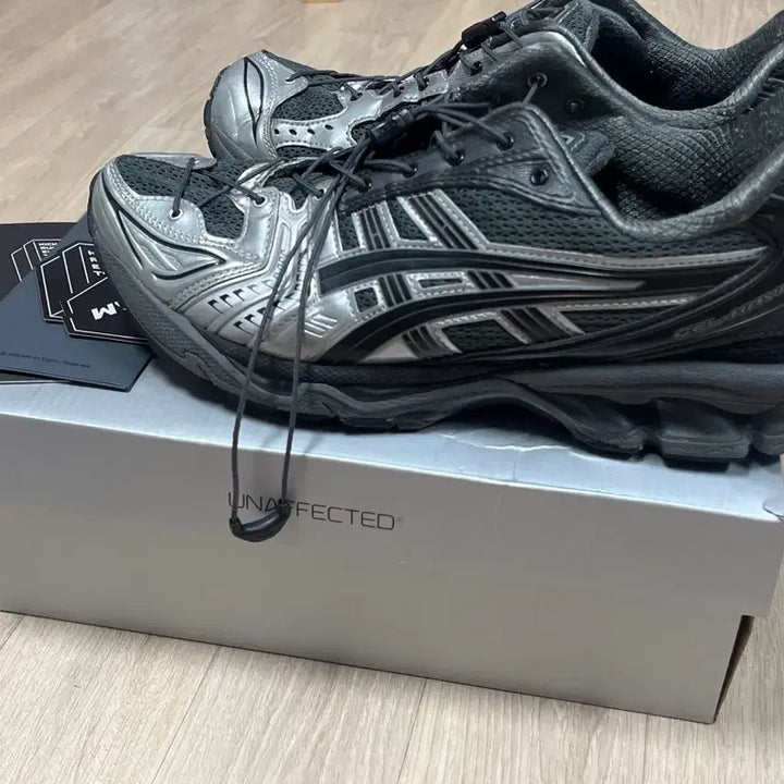 [BUNJANG] Asics x Unaffected Gel Kayano 14 Sneakers / 아식스x언어펙티드 젤 카야노 14 문