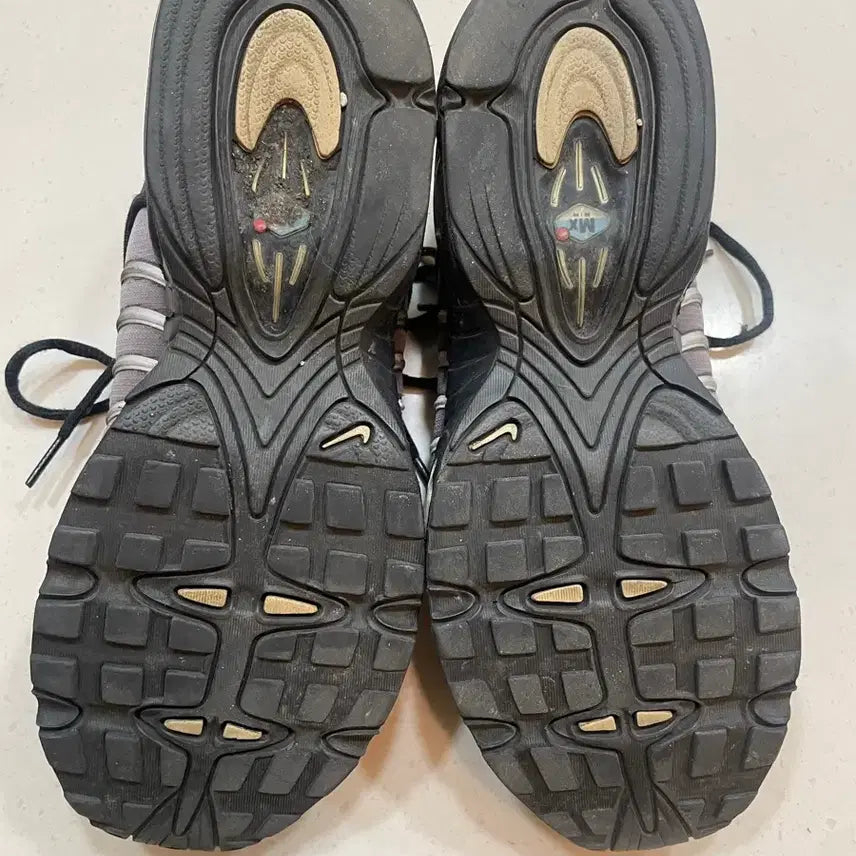[BUNJANG] Nike Tailwind 255 Sneakers / 나이키 테일윈드 255