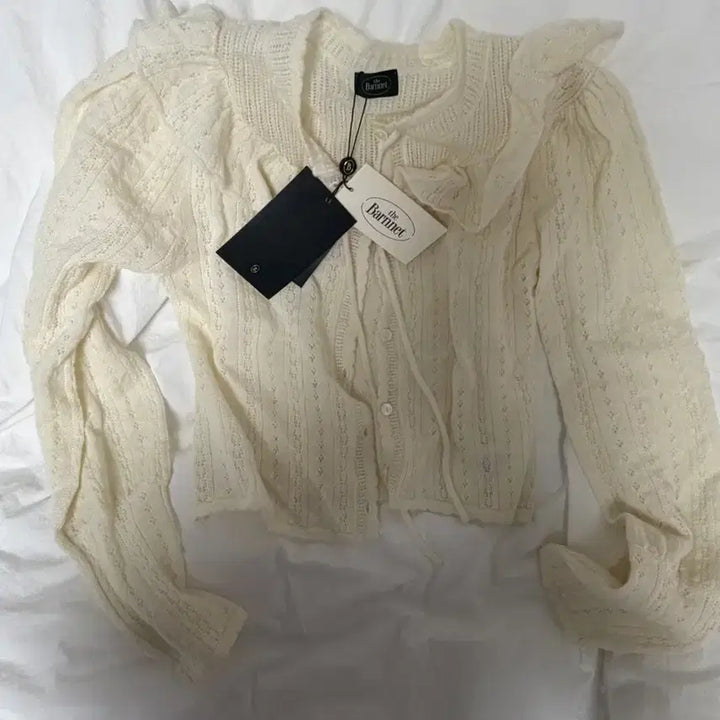 [BUNJANG] The Barnet Finni Pointelle Knit Cardigan / 더바넷 핀니 포인테일 니트 가디건 Finni Pointelle Knit
