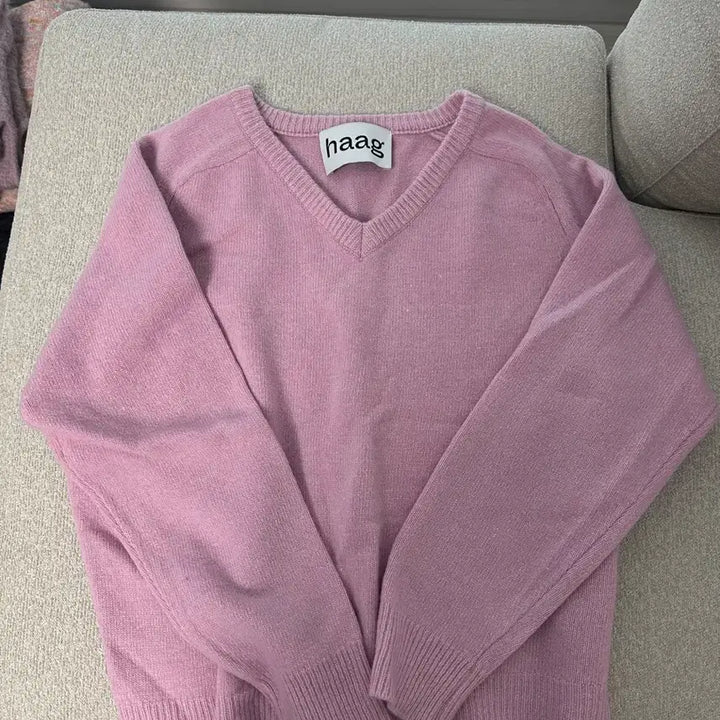 [BUNJANG] Haag V-Neck Knit Sweater / haag 헤이그 브이넥니트