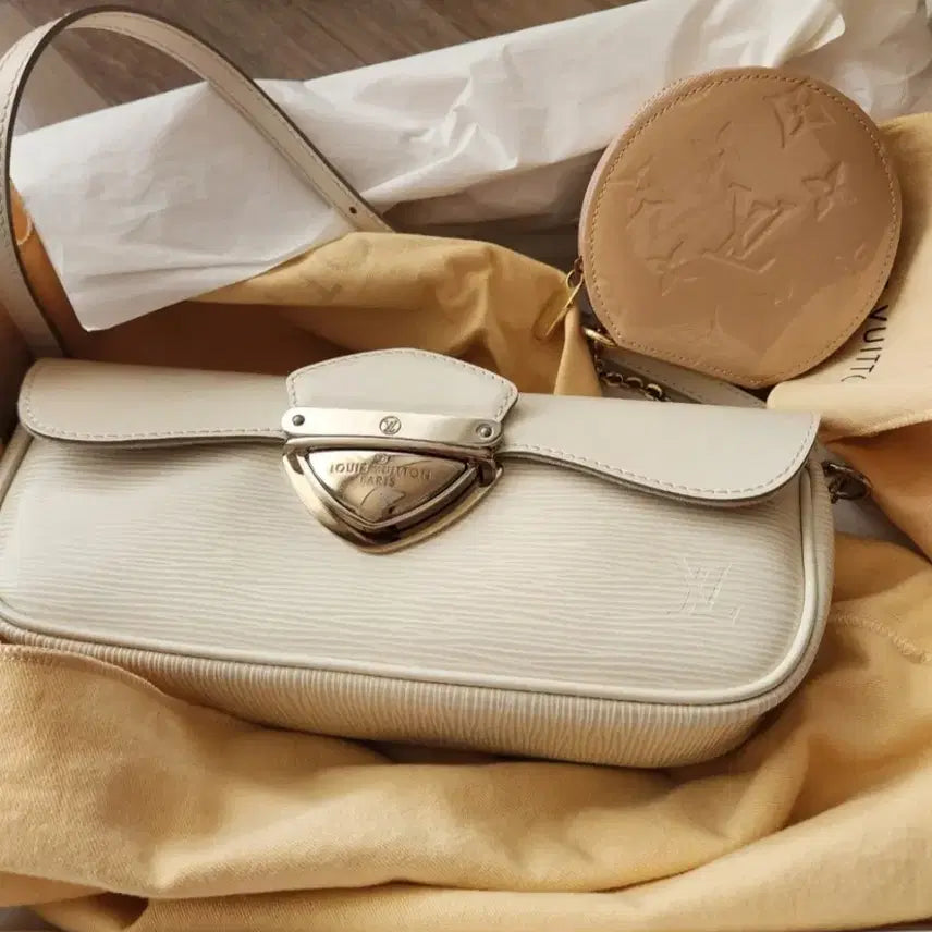 [BUNJANG] Louis Vuitton Epi Montaigne Clutch Shoulder Bag / 루이비통 에삐 몽테뉴 클러치 숄더백 화이트 코인퍼스 포함