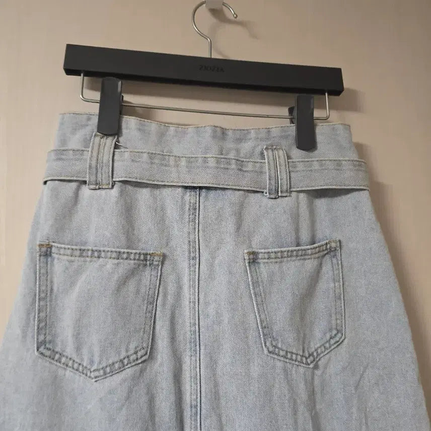 [BUNJANG] Recob Belted Light Wash Denim Long Skirt / 레코브 벨티드 언청 데님 롱스커트