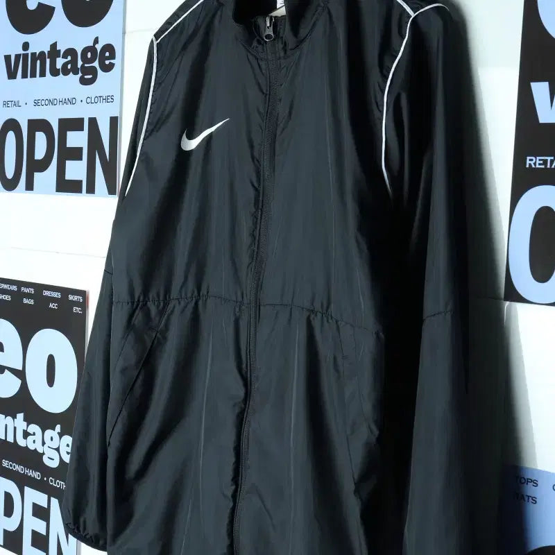 [BUNJANG] Nike Windbreaker Jacket Black and White / (L-XL) 나이키 집업 바람막이 점퍼자켓 검흰 스우시-17B96