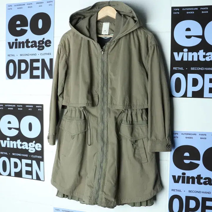 [BUNJANG] O’2nd Military Embroidered Windbreaker Jacket / W(F) 오즈세컨 집업 바람막이 점퍼자켓 등 자수 밀리터리-17BAD