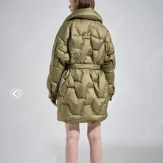 [BUNJANG] SYSTEM Quilted Belted Padded Jumper Khaki / SYSTEM 퀼팅 벨트 패딩 점퍼 카키