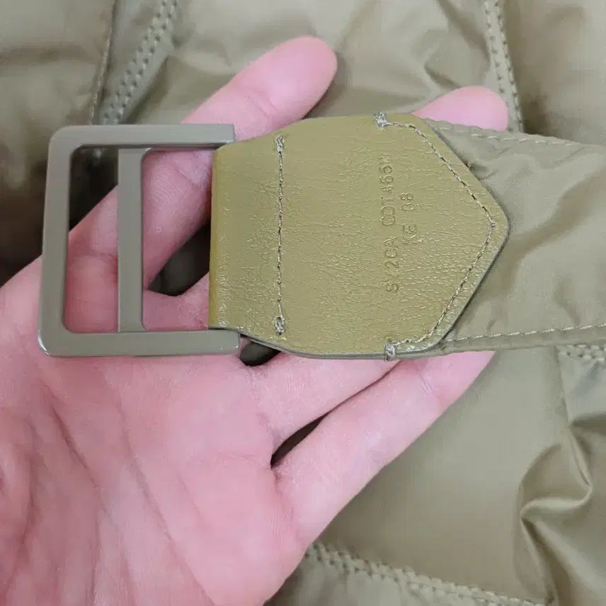 [BUNJANG] SYSTEM Quilted Belted Padded Jumper Khaki / SYSTEM 퀼팅 벨트 패딩 점퍼 카키