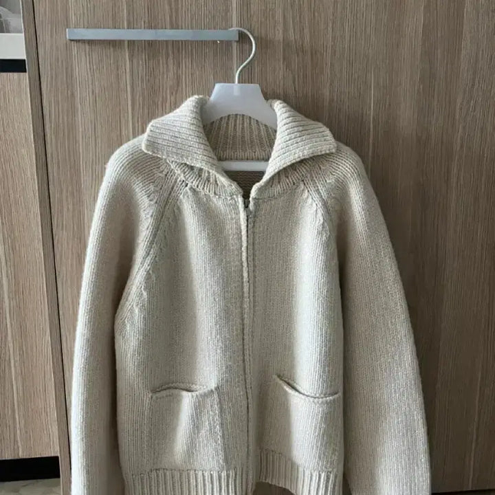 [BUNJANG] Che Zip-up Cardigan / Che 울 집업 가디건