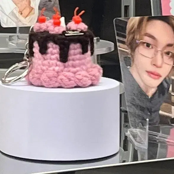 [BUNJANG] Wonbin Birthday Crochet Mini Cake Keyring / 2026 원빈 생일 MD 케익키링