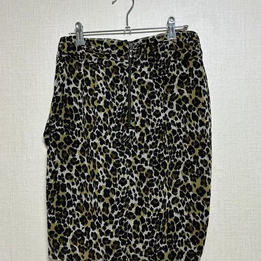 [BUNJANG] Mango Leopard Tulip Skirt / 망고 호피 튤립 스커트