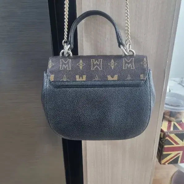 [BUNJANG] Metrocity Shoulder Crossbody Bag M73MVO75Z / 메트로시티 숄더겸 크로스백 M73MVO75Z