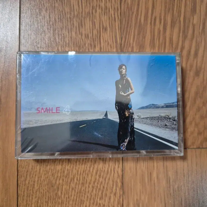[BUNJANG] Baek Z Young Smile 4 Cassette Tape (Sealed) / (미개봉)백지영 스마일4 카세트 테이프