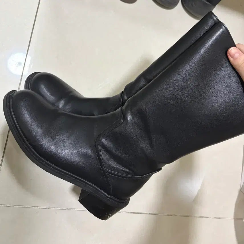 [BUNJANG] Nus Meata Mid Boots / 누스 미들부츠